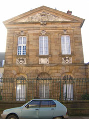 7-02-2004 - 10h47
81 rue de Bourgogne
Moulins 03000
Château d'eau de 1759
Photo numérique : Francis CAHUZAC
